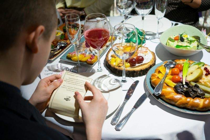 How to Choose the Right Catering Service